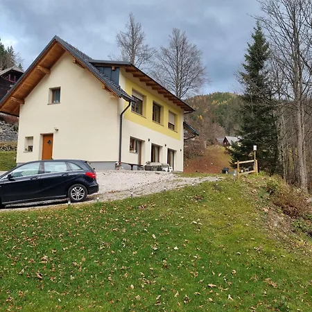 Luna's Mountain House -