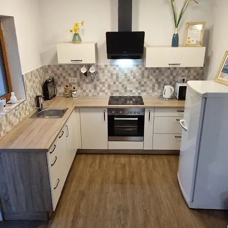 Luna's Mountain House -