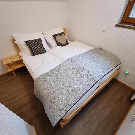 Luna's Mountain House - Apartment
