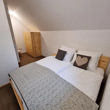 Luna's Mountain House -