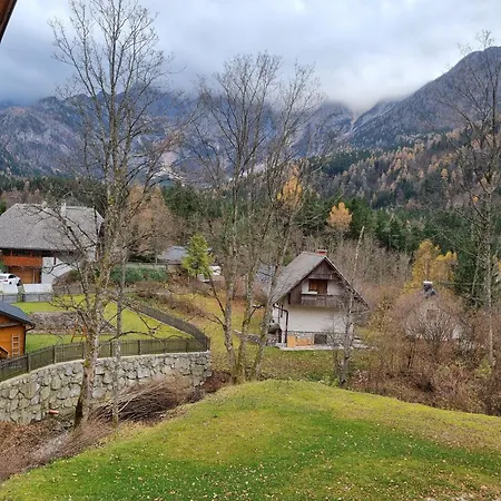 Luna's Mountain House - *