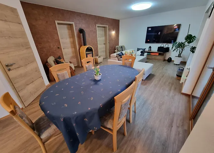 Luna's Mountain House -