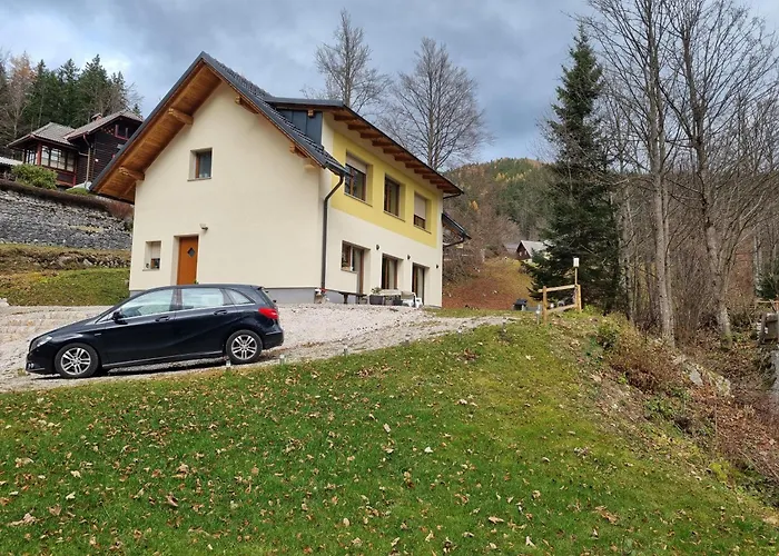 Luna's Mountain House -