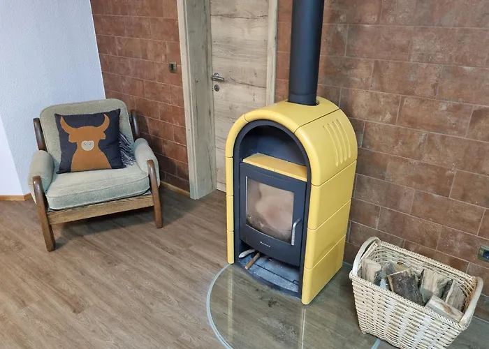 Luna's Mountain House -